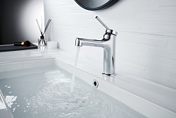 Смеситель для раковины, монолитный, высота излива 11 см, длина 12 см, латунь/хром