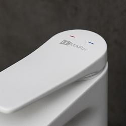 BRONX Смеситель для раковины, монолитный, средний, с дон.клапаном клик-клак, латунь/белый матовый