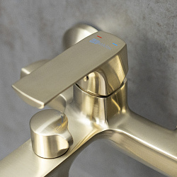 URSUS Смеситель для ванны с коротким изливом,  поворотный переключатель, латунь/брашированное светло