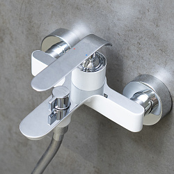 MELANGE Смеситель для ванны с коротким изливом, поворотный переключатель, латунь/хром